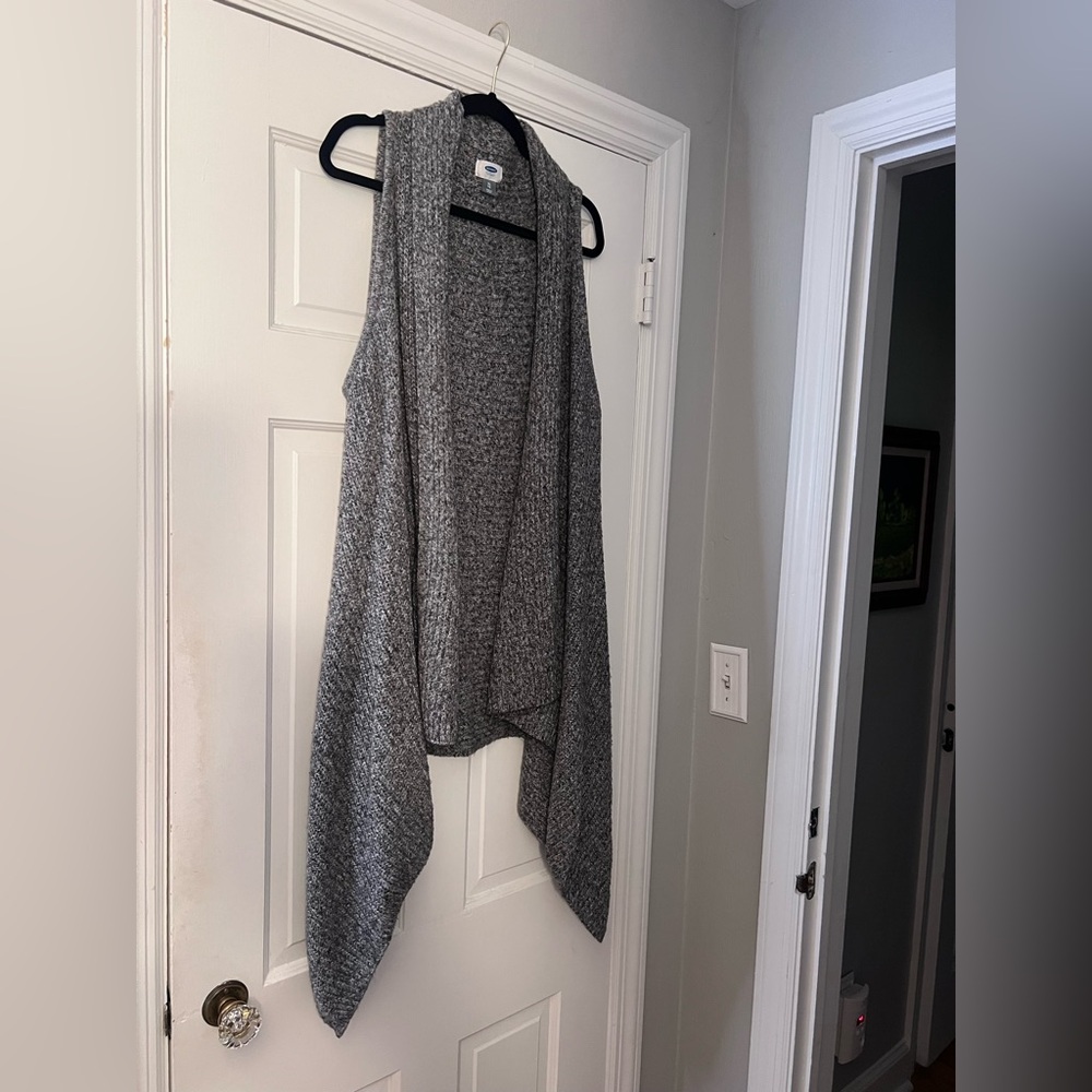 Old Navy Gray Open-Front Sleeveless Knit Cardigan Vest